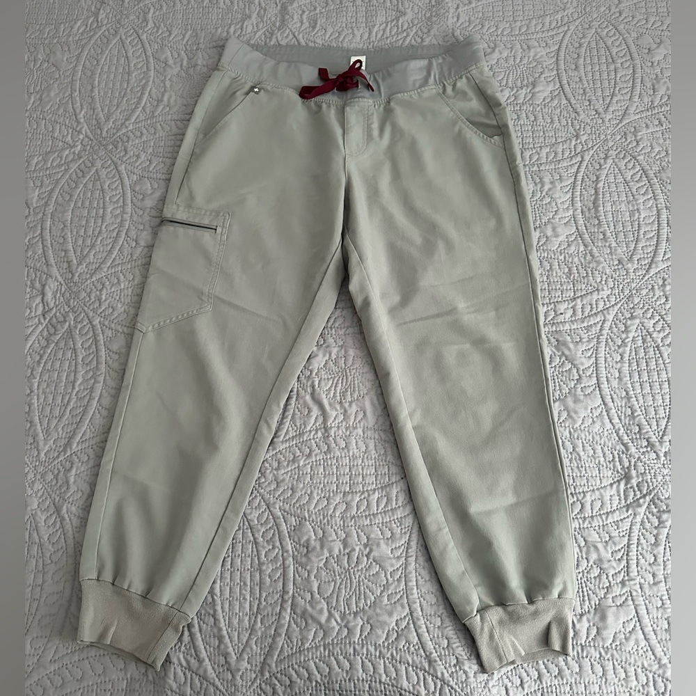 Figs Zamora Jogger Cement Large Petite